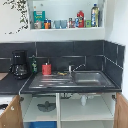 1 Pièce Et Cuisine